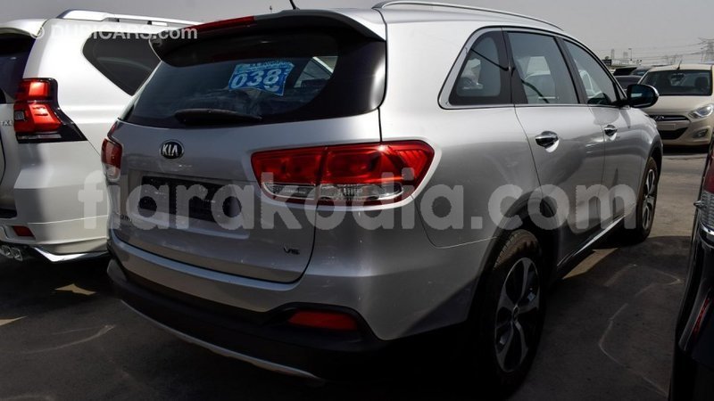 Big with watermark kia sorento diana import dubai 4136