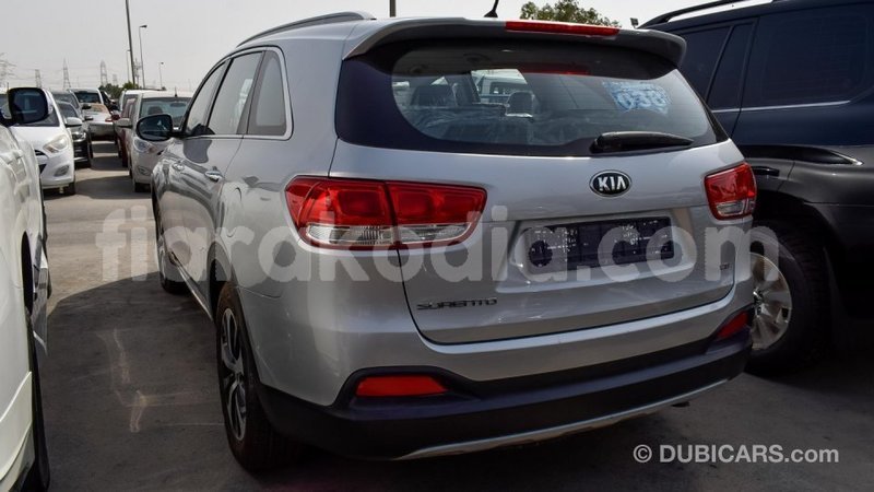 Big with watermark kia sorento diana import dubai 4136