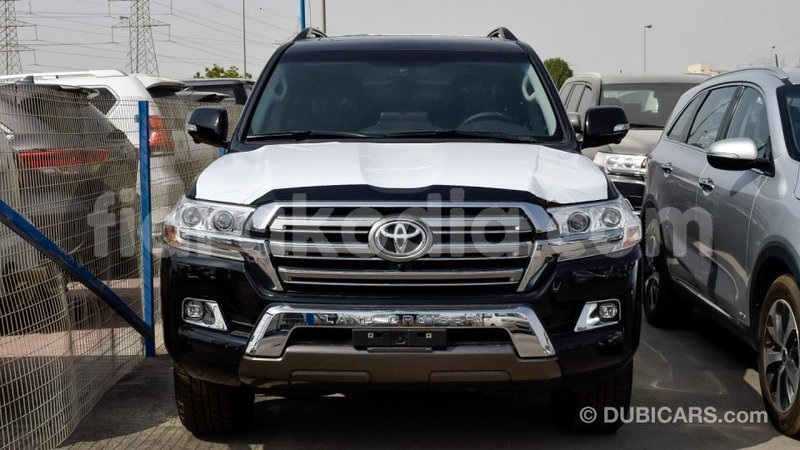 Big with watermark toyota land cruiser diana import dubai 4137