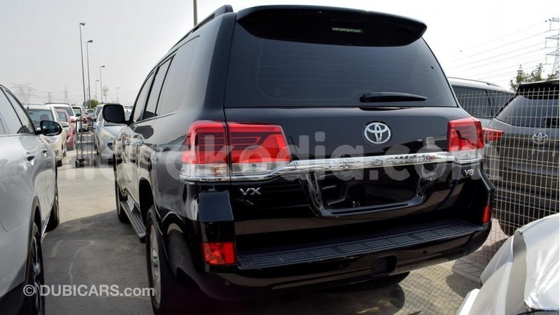 Big with watermark toyota land cruiser diana import dubai 4137