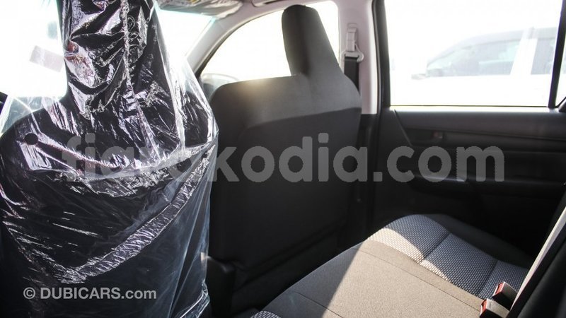 Big with watermark toyota hilux diana import dubai 4142