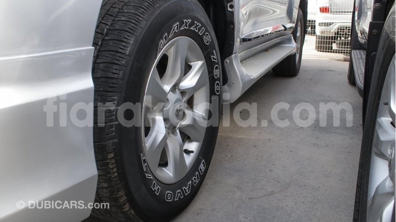 Big with watermark toyota prado diana import dubai 4145