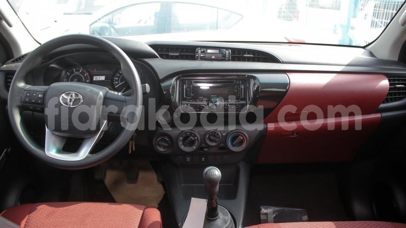 Big with watermark toyota hilux diana import dubai 4146