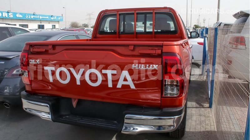 Big with watermark toyota hilux diana import dubai 4146