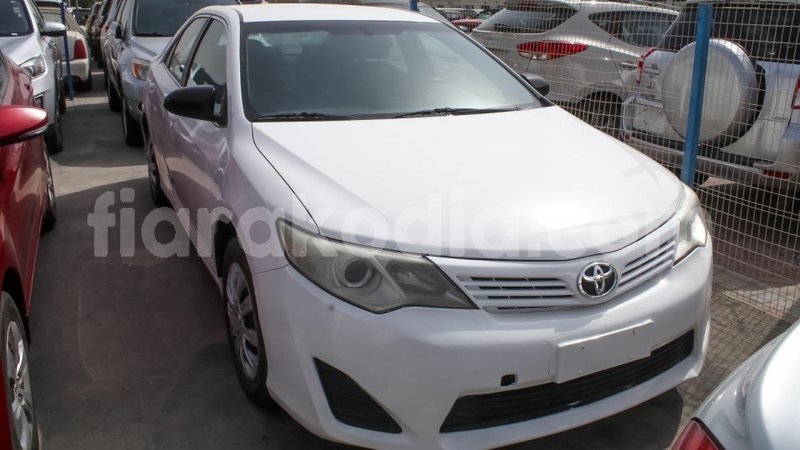 Big with watermark toyota camry diana import dubai 4148