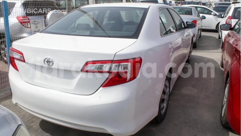 Big with watermark toyota camry diana import dubai 4148