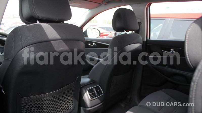 Big with watermark kia sorento diana import dubai 4149