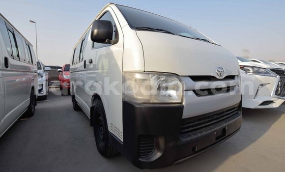 Hividy Toyota Hiace fotsy Car in Import - Dubai in Diana Hividy Toyota Hiace fotsy Car in Import - Dubai in Diana