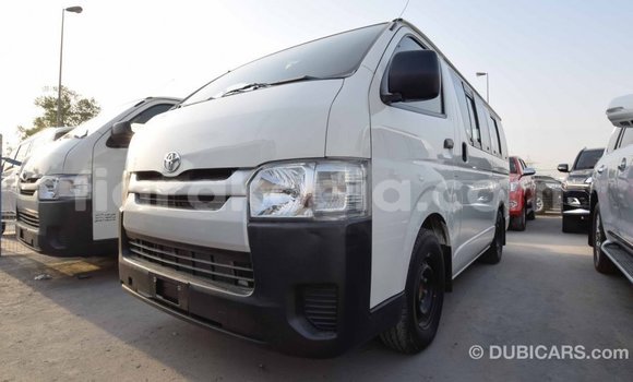 Hividy Toyota Hiace fotsy Car in Import - Dubai in Diana Hividy Toyota Hiace fotsy Car in Import - Dubai in Diana