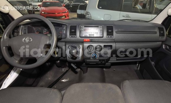 Hividy Toyota Hiace fotsy Car in Import - Dubai in Diana Hividy Toyota Hiace fotsy Car in Import - Dubai in Diana