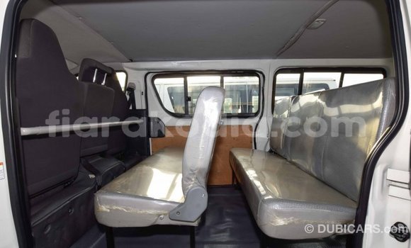 Hividy Toyota Hiace fotsy Car in Import - Dubai in Diana Hividy Toyota Hiace fotsy Car in Import - Dubai in Diana