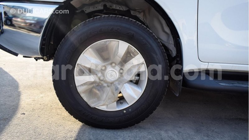 Big with watermark toyota hilux diana import dubai 4155