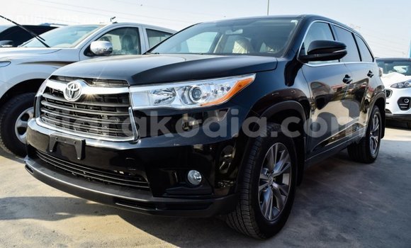 Acheter Import Voiture Toyota Highlander Noir à Import - Dubai, Diana Acheter Import Voiture Toyota Highlander Noir à Import - Dubai, Diana