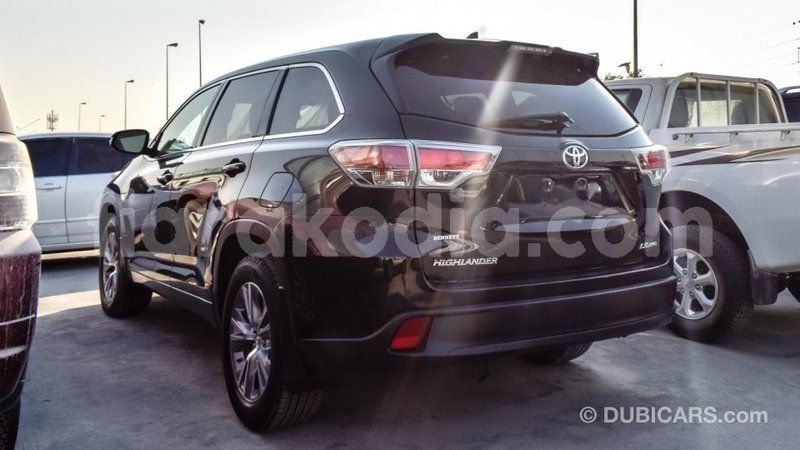 Big with watermark toyota highlander diana import dubai 4157