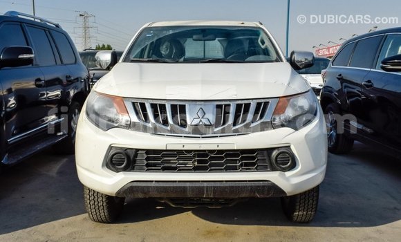 Acheter Import Voiture Mitsubishi L200 Blanc à Import - Dubai, Diana Acheter Import Voiture Mitsubishi L200 Blanc à Import - Dubai, Diana