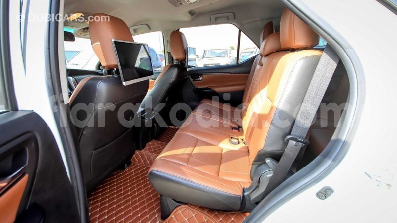 Big with watermark toyota fortuner diana import dubai 4162