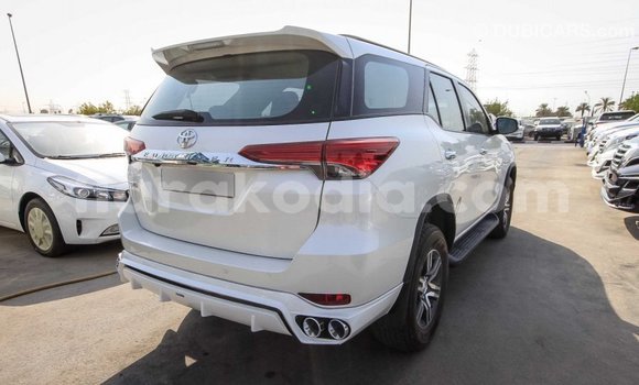 Hividy Toyota Fortuner fotsy Car in Import - Dubai in Diana Hividy Toyota Fortuner fotsy Car in Import - Dubai in Diana
