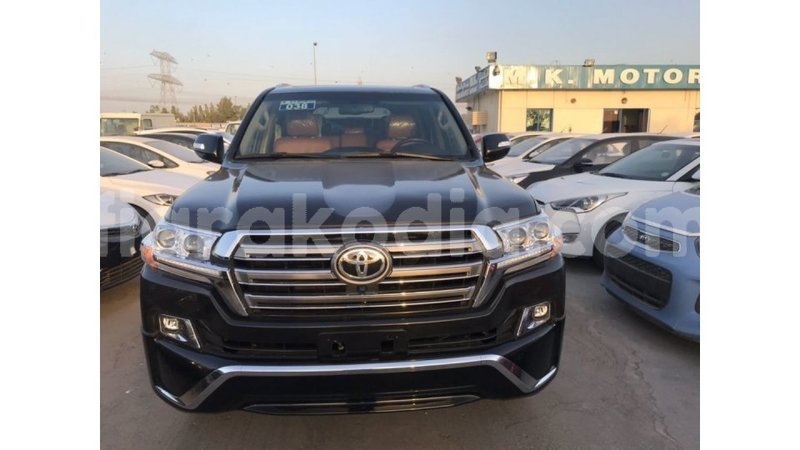 Big with watermark toyota land cruiser diana import dubai 4164