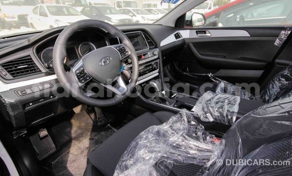Hividy Hyundai Sonata fotsy Car in Import - Dubai in Diana Hividy Hyundai Sonata fotsy Car in Import - Dubai in Diana