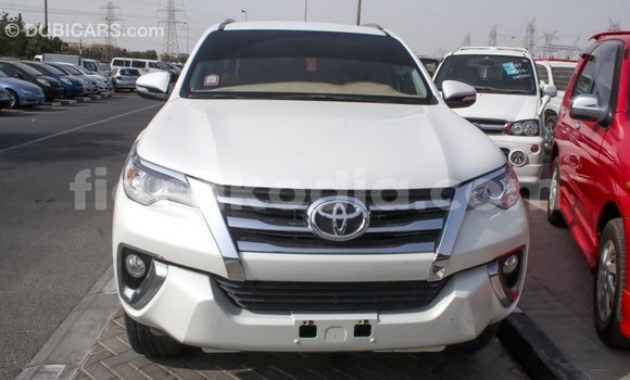 Hividy Toyota Fortuner fotsy Car in Import - Dubai in Diana Hividy Toyota Fortuner fotsy Car in Import - Dubai in Diana