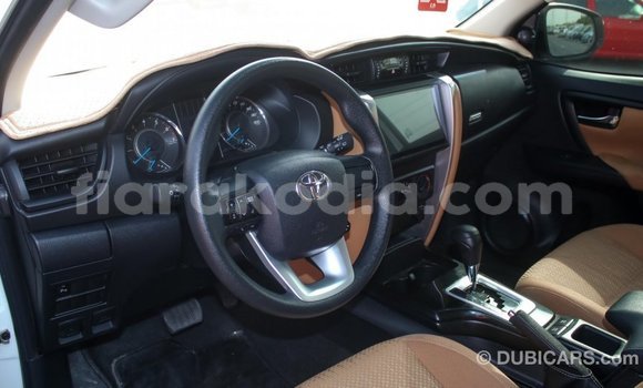 Hividy Toyota Fortuner fotsy Car in Import - Dubai in Diana Hividy Toyota Fortuner fotsy Car in Import - Dubai in Diana