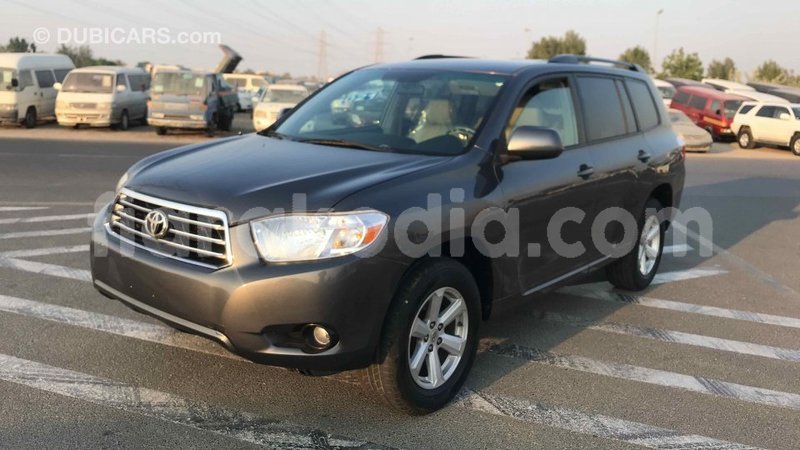 Big with watermark toyota highlander diana import dubai 4183