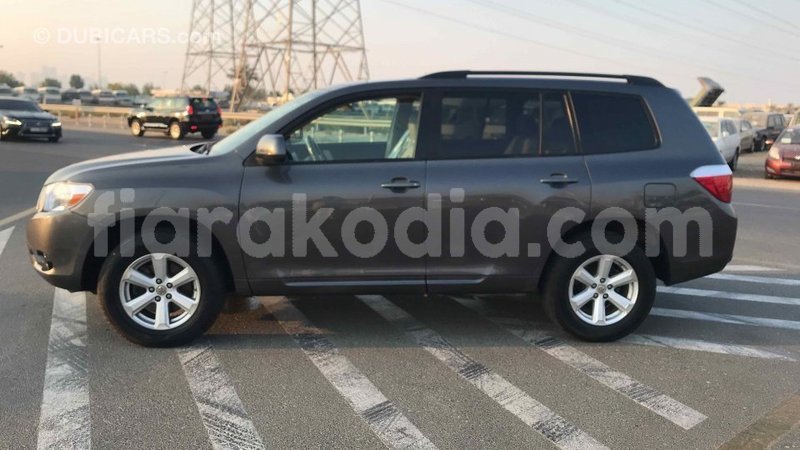 Big with watermark toyota highlander diana import dubai 4183