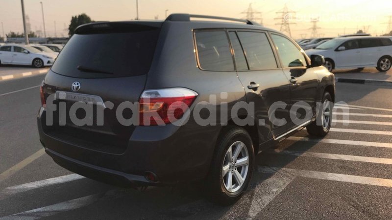 Big with watermark toyota highlander diana import dubai 4183