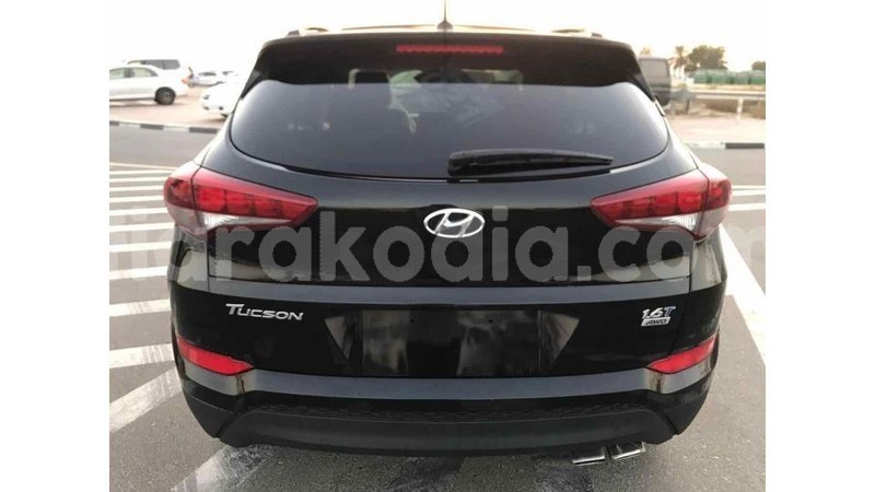 Big with watermark hyundai tucson diana import dubai 4186