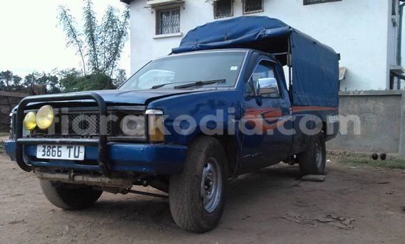 Acheter Occasion Voiture Nissan Pickup Bleu à Antananarivo au Analamanga Acheter Occasion Voiture Nissan Pickup Bleu à Antananarivo au Analamanga