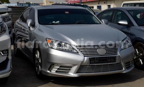 Hividy Lexus ES Hafa Car in Import - Dubai in Diana Hividy Lexus ES Hafa Car in Import - Dubai in Diana