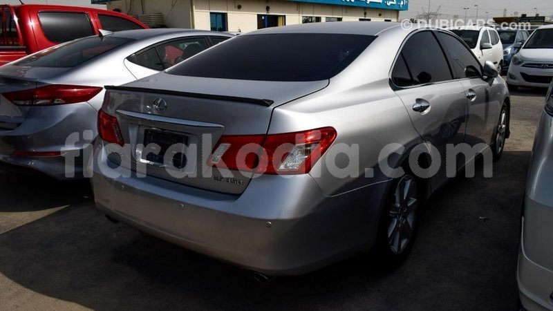 Big with watermark lexus es diana import dubai 4193