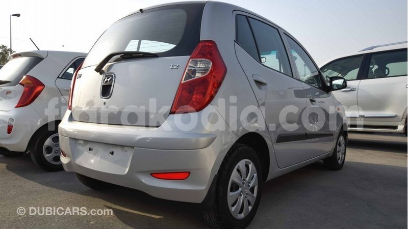 Big with watermark hyundai i10 diana import dubai 4199