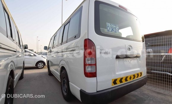 Hividy Toyota Hiace fotsy Car in Import - Dubai in Diana Hividy Toyota Hiace fotsy Car in Import - Dubai in Diana