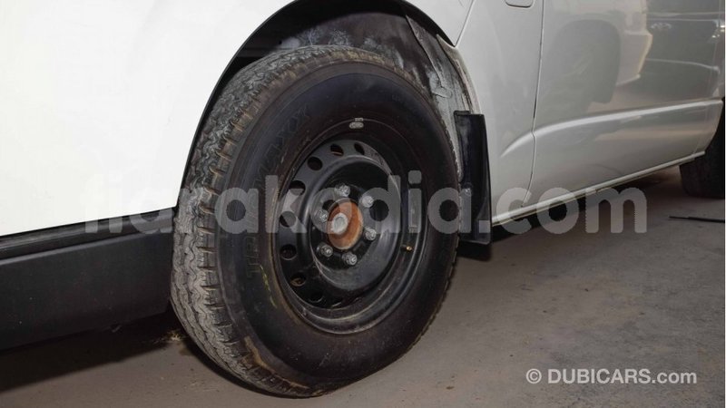 Big with watermark toyota hiace diana import dubai 4201