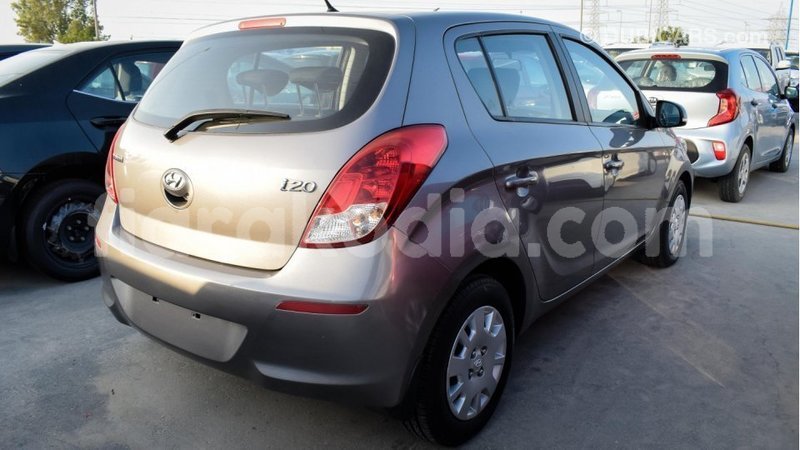 Big with watermark hyundai i20 diana import dubai 4212