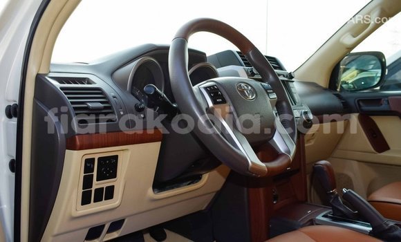 Hividy Toyota Prado fotsy Car in Import - Dubai in Diana Hividy Toyota Prado fotsy Car in Import - Dubai in Diana