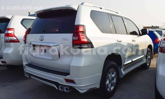 Hividy Toyota Prado fotsy Car in Import - Dubai in Diana Hividy Toyota Prado fotsy Car in Import - Dubai in Diana