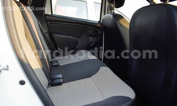 Hividy Renault Duster fotsy Car in Import - Dubai in Diana Hividy Renault Duster fotsy Car in Import - Dubai in Diana
