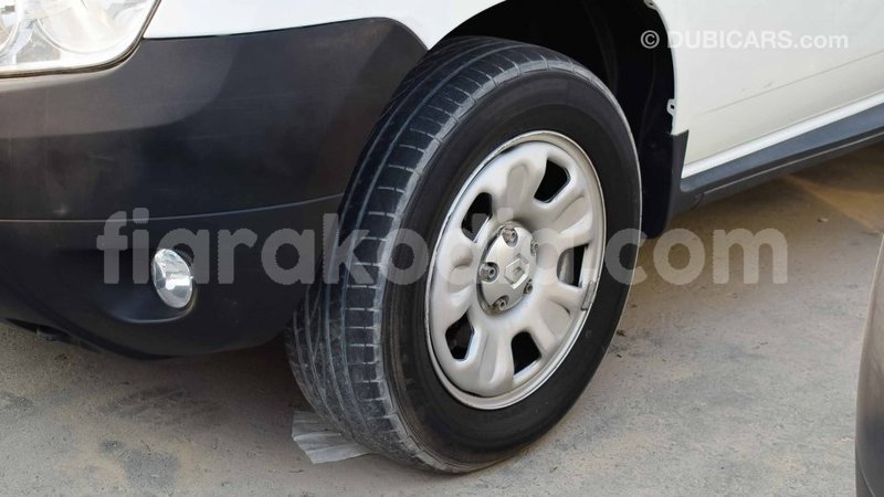 Big with watermark renault duster diana import dubai 4235