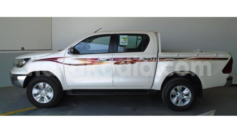 Big with watermark toyota hilux diana import dubai 4241