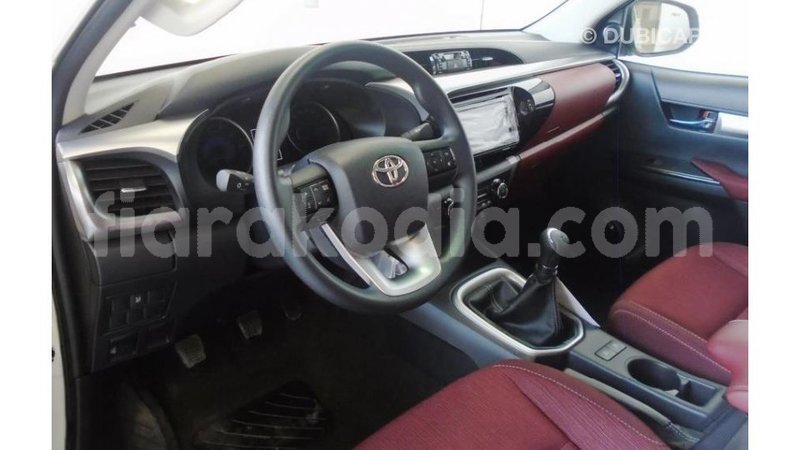 Big with watermark toyota hilux diana import dubai 4241