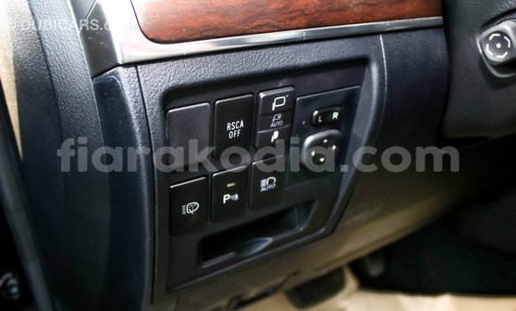 Acheter Import Voiture Toyota Land Cruiser Noir à Import - Dubai, Diana Acheter Import Voiture Toyota Land Cruiser Noir à Import - Dubai, Diana