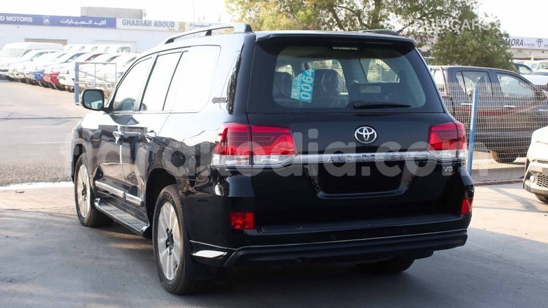 Big with watermark toyota land cruiser diana import dubai 4242