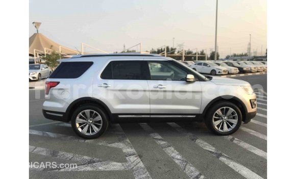 Hividy Ford Explorer Hafa Car in Import - Dubai in Diana Hividy Ford Explorer Hafa Car in Import - Dubai in Diana