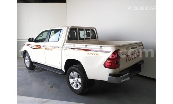 Acheter Import Voiture Toyota Hilux Blanc à Import - Dubai, Diana Acheter Import Voiture Toyota Hilux Blanc à Import - Dubai, Diana