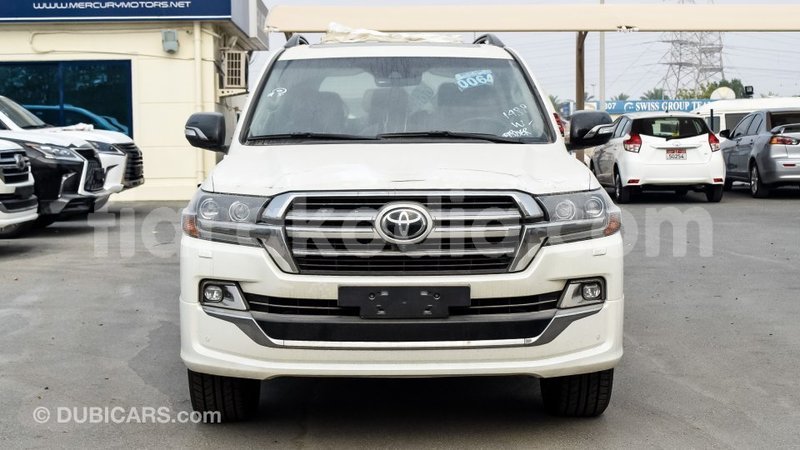 Big with watermark toyota land cruiser diana import dubai 4259