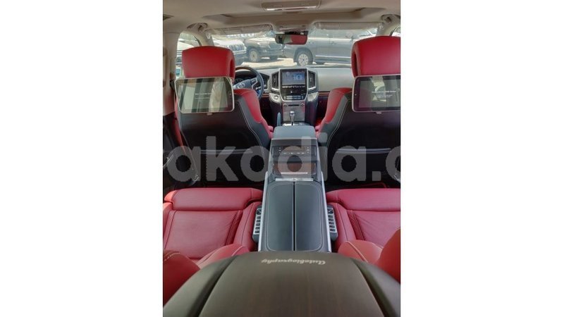 Big with watermark toyota land cruiser diana import dubai 4260