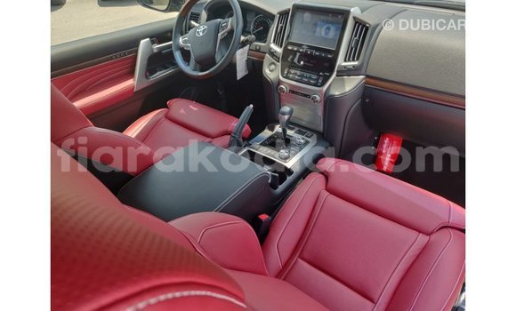 Acheter Import Voiture Toyota Land Cruiser Noir à Import - Dubai, Diana Acheter Import Voiture Toyota Land Cruiser Noir à Import - Dubai, Diana