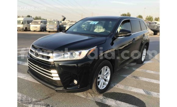 Acheter Import Voiture Toyota Highlander Noir à Import - Dubai, Diana Acheter Import Voiture Toyota Highlander Noir à Import - Dubai, Diana